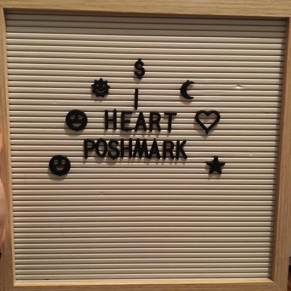 Letterboard with Letters, Numbers, and Emojis